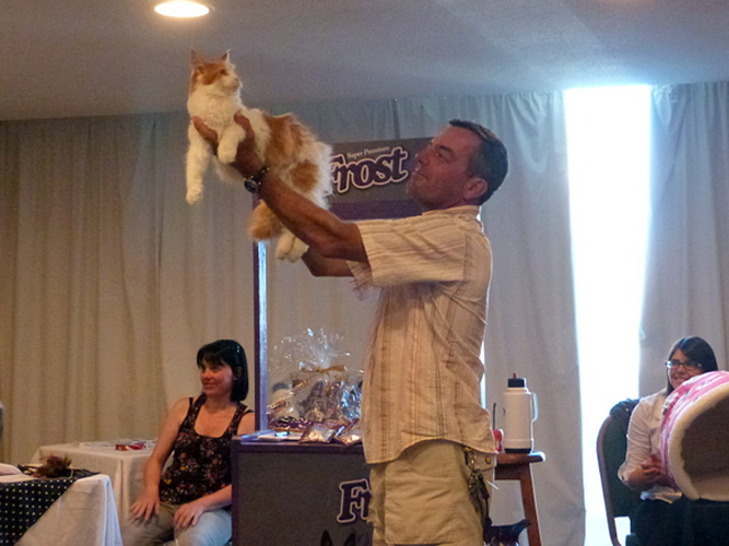 JustCoons Lux Lacey at the Montevideo show, 2014